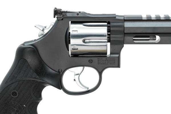 club30-ferlach_black-rechts-details_600x600